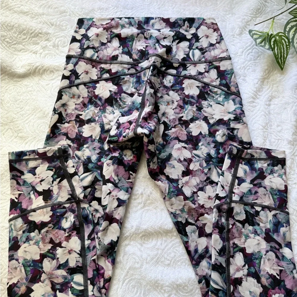 Lululemon Floral High Rise Cropped Leggings Size 6
